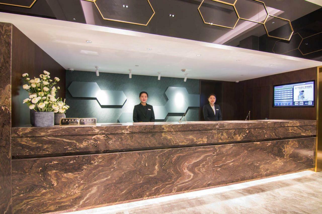 Yitel Premium Hotel  Shanghai Bagian luar foto