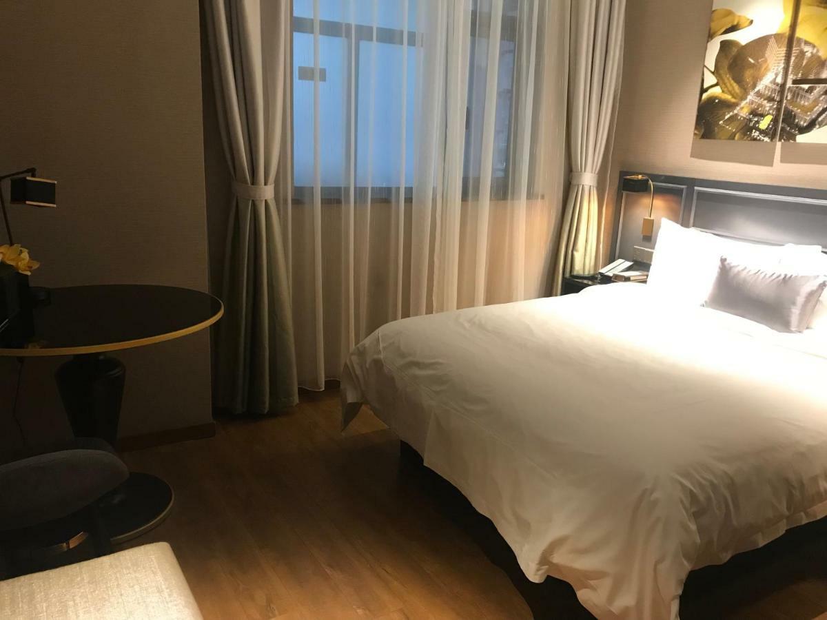 Yitel Premium Hotel  Shanghai Bagian luar foto