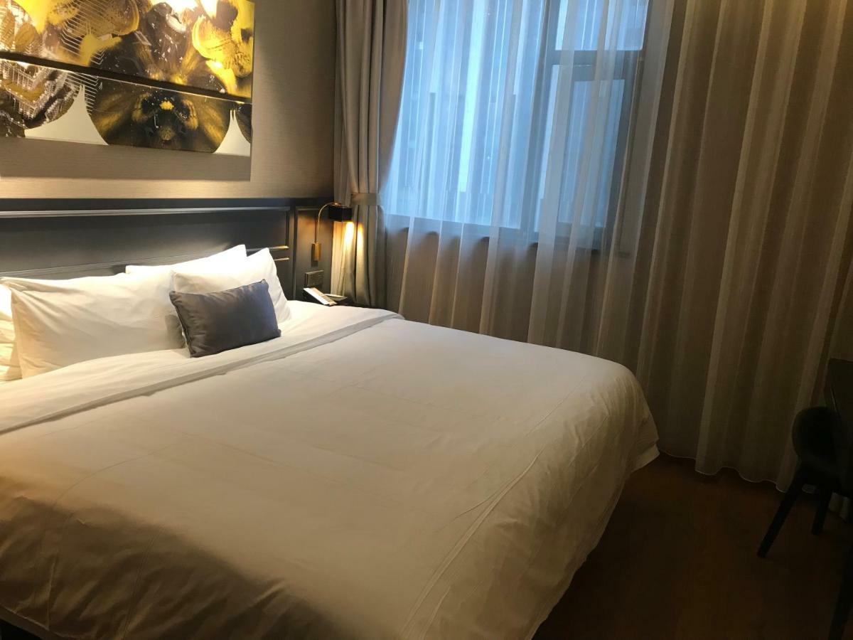 Yitel Premium Hotel  Shanghai Bagian luar foto