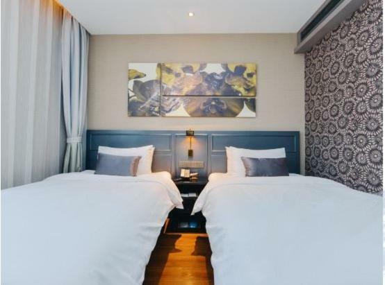 Yitel Premium Hotel  Shanghai Bagian luar foto