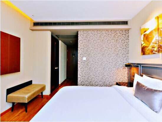 Yitel Premium Hotel  Shanghai Bagian luar foto